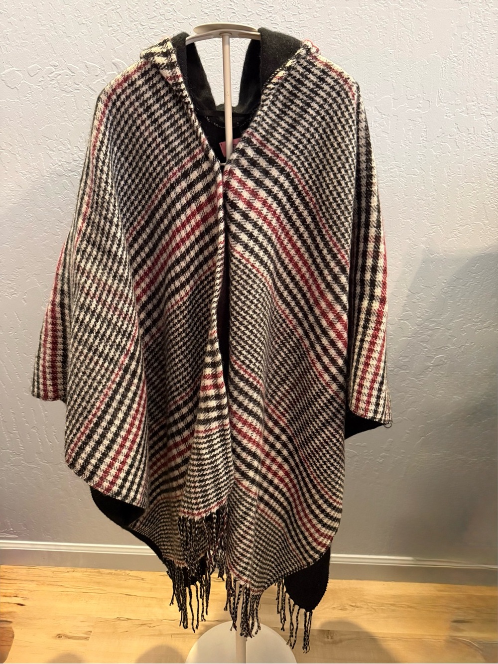 NWT Juicy Couture Hooded Checked Poncho Sweater in Black, white & Red